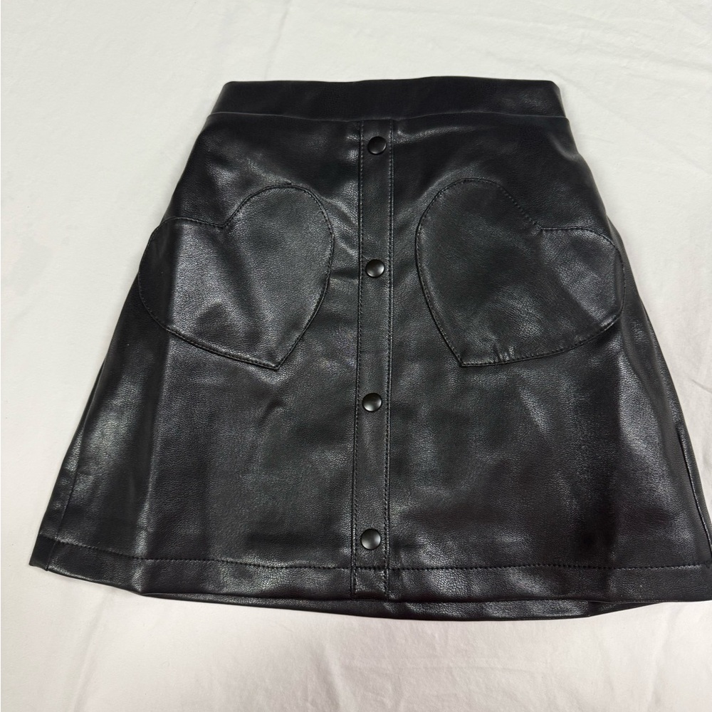 Welaken Black Faux Leather Skirt with Heart Pockets